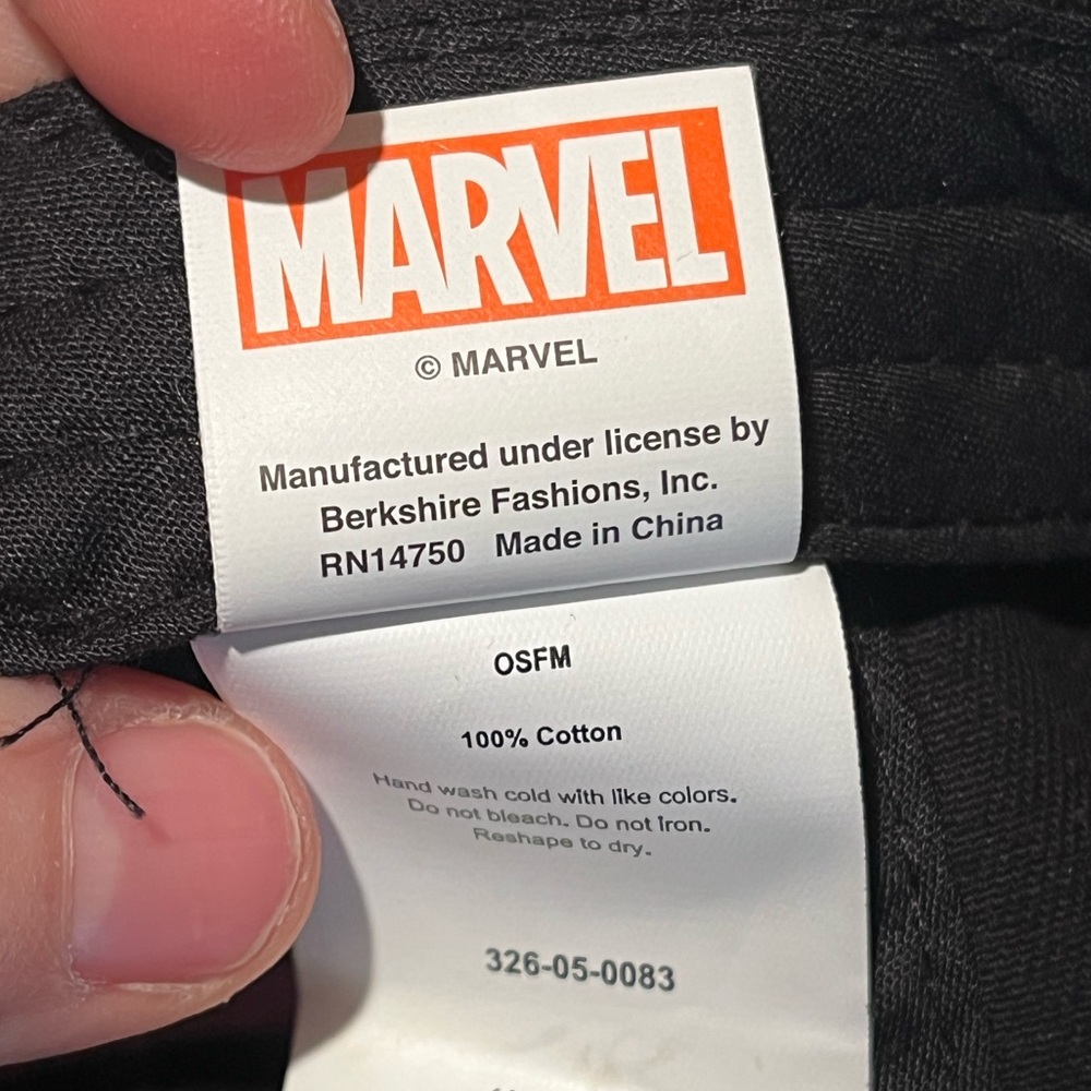 Spider-Man Cap - Picture 6 of 9